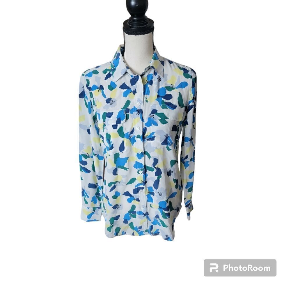 Equipment Femme Abstract Print 100% Silk Button Up Top. Size XS.
